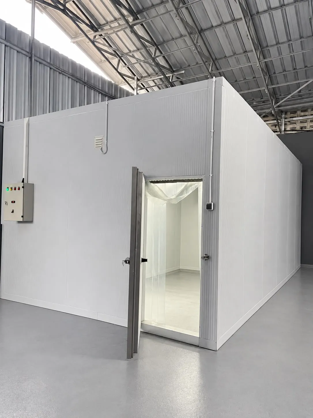 Cuarto frío en panel sándwich
